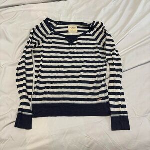 VTG Y2K - Hollister Navy and Cream Striped Top